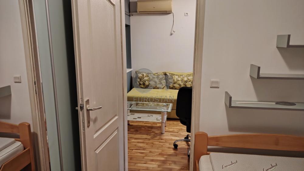 Stan na prodaju u Beogradu, Borča, jednoiposoban, 35m2, cena 79500 evra