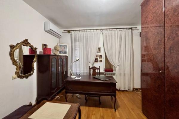 Stan na prodaju u Beogradu, Stari grad, cetvorosoban, 96m2, cena 548900 evra