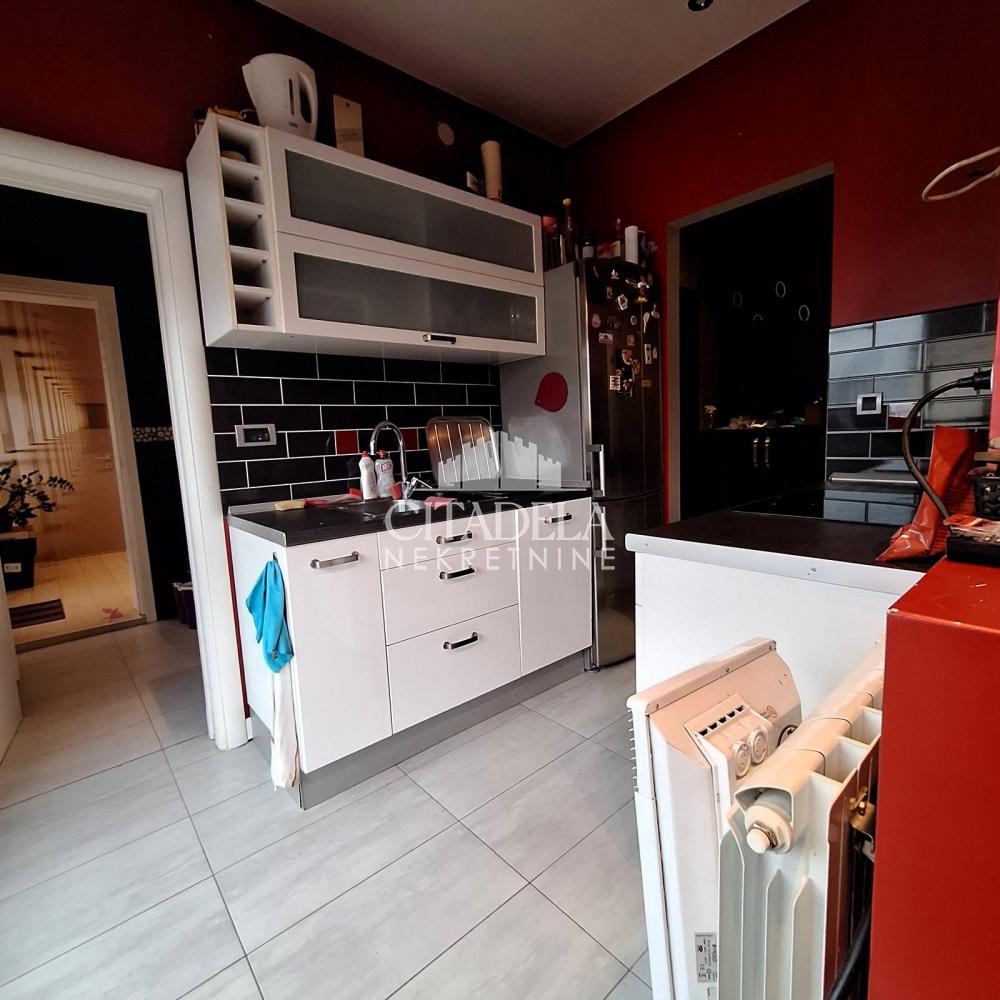 Stan na prodaju u Beogradu, Gornji Dorćol, dvoiposoban, 60m2, cena 359000 evra