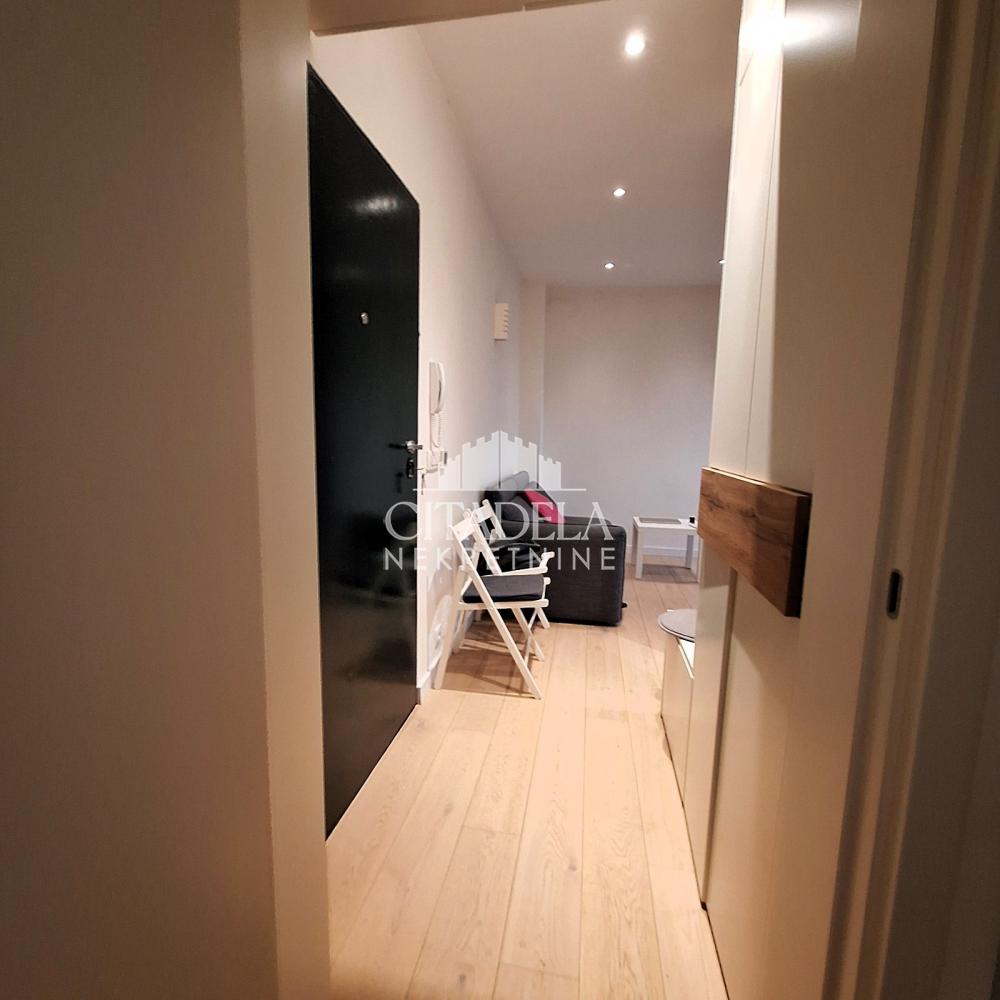 Stan na prodaju u Beogradu, Gornji Dorćol, dvoiposoban, 60m2, cena 359000 evra