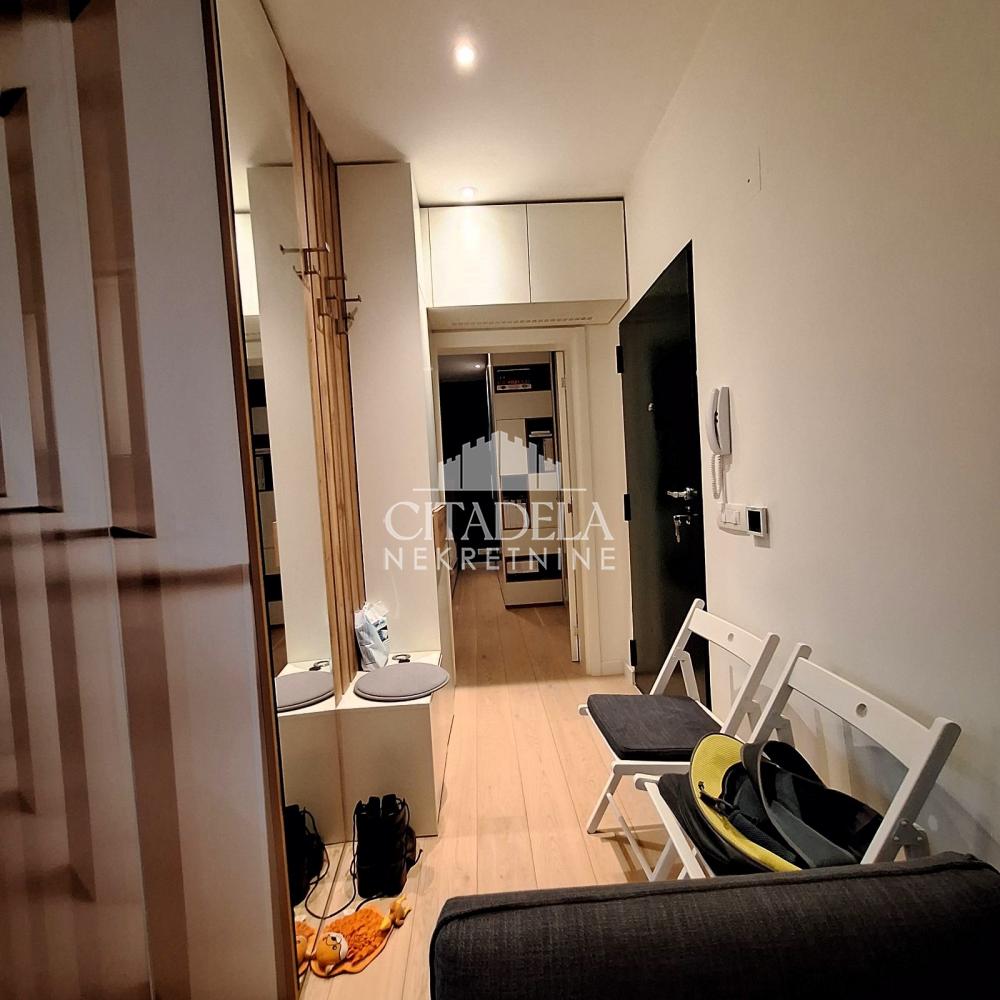 Stan na prodaju u Beogradu, Gornji Dorćol, dvoiposoban, 60m2, cena 359000 evra