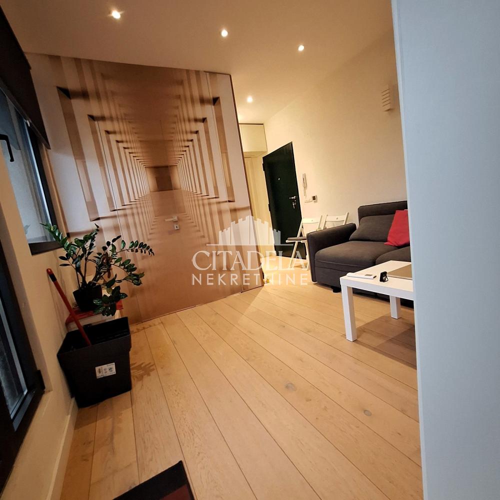 Stan na prodaju u Beogradu, Gornji Dorćol, dvoiposoban, 60m2, cena 359000 evra