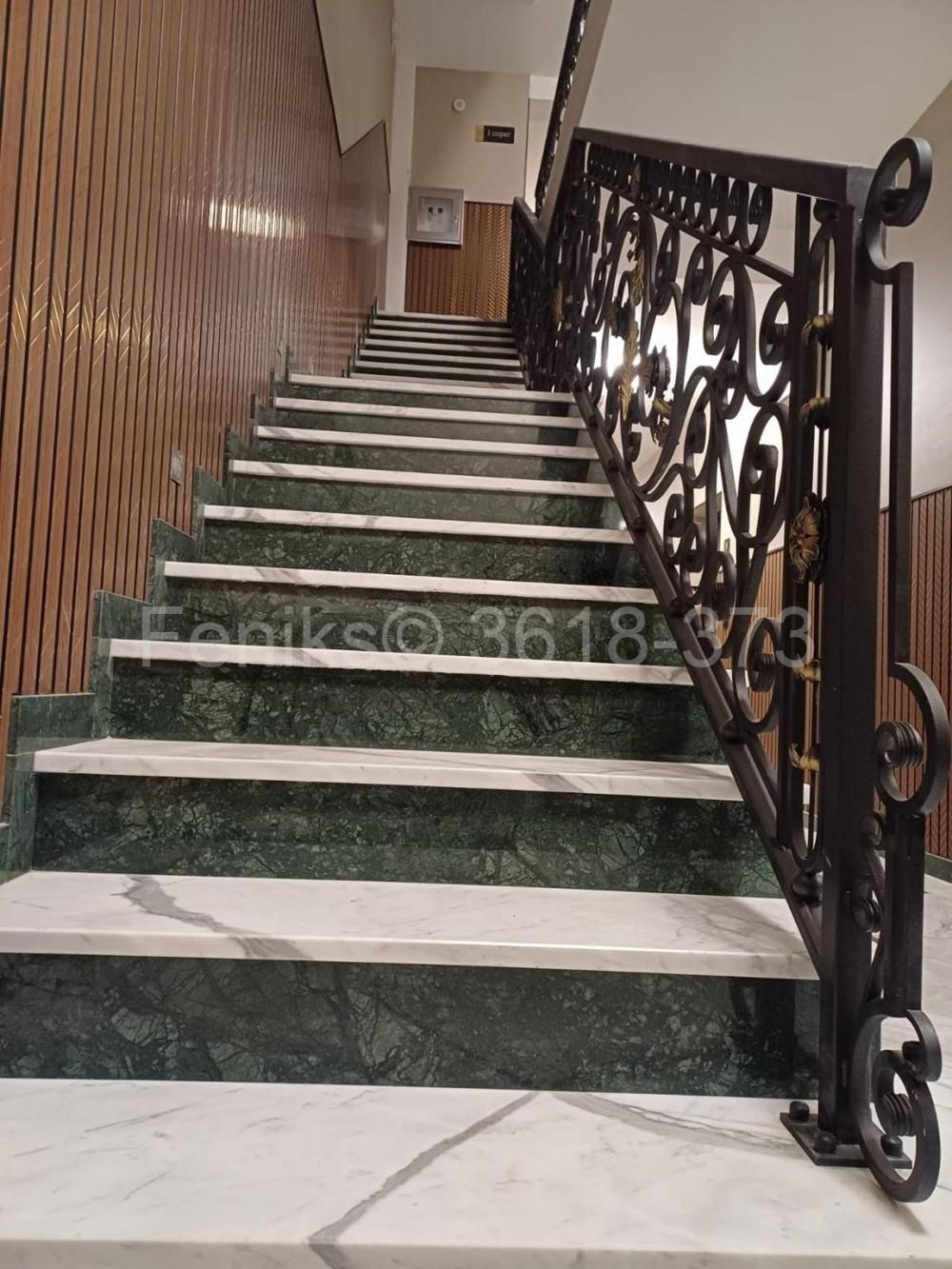 Stan na prodaju u Beogradu, Voždovac, cetvorosoban, 70m2, cena 250000 evra