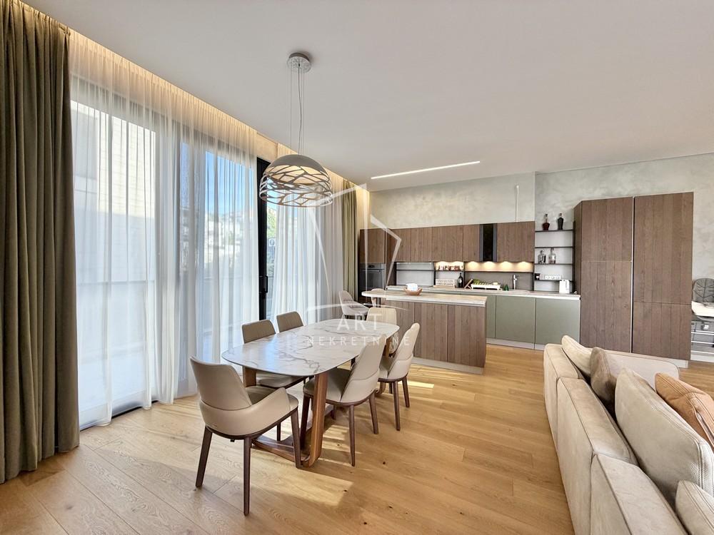 Stan na prodaju u Beogradu, Dedinje, cetvorosoban, 122m2, cena 620000 evra