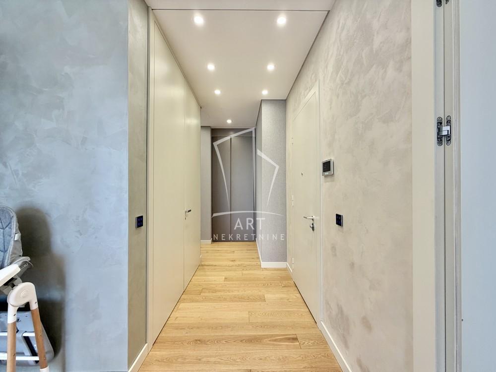 Stan na prodaju u Beogradu, Dedinje, cetvorosoban, 122m2, cena 620000 evra