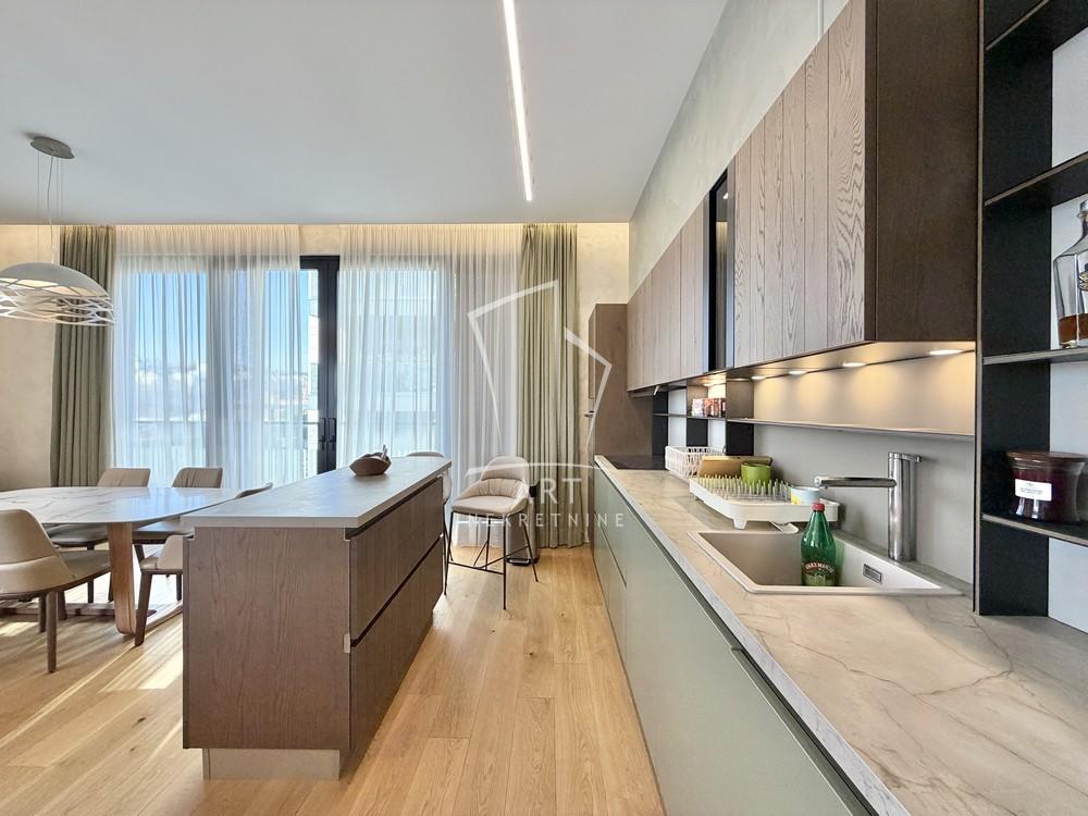 Stan na prodaju u Beogradu, Dedinje, cetvorosoban, 122m2, cena 620000 evra