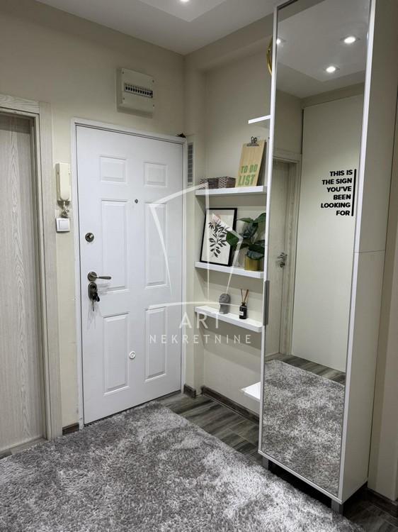 Stan na prodaju u Beogradu, Učiteljsko naselje, dvosoban, 50m2, cena 205000 evra