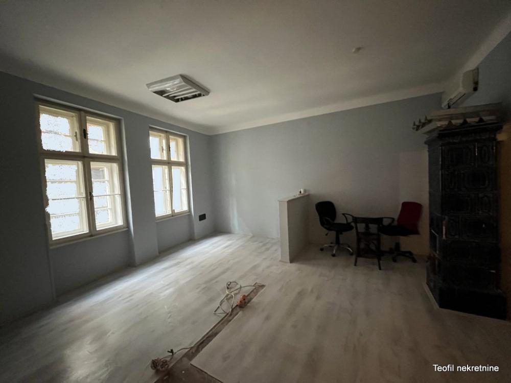 Stan na prodaju u Beogradu, Beograd (Skupština), troiposoban, 79m2, cena 289000 evra