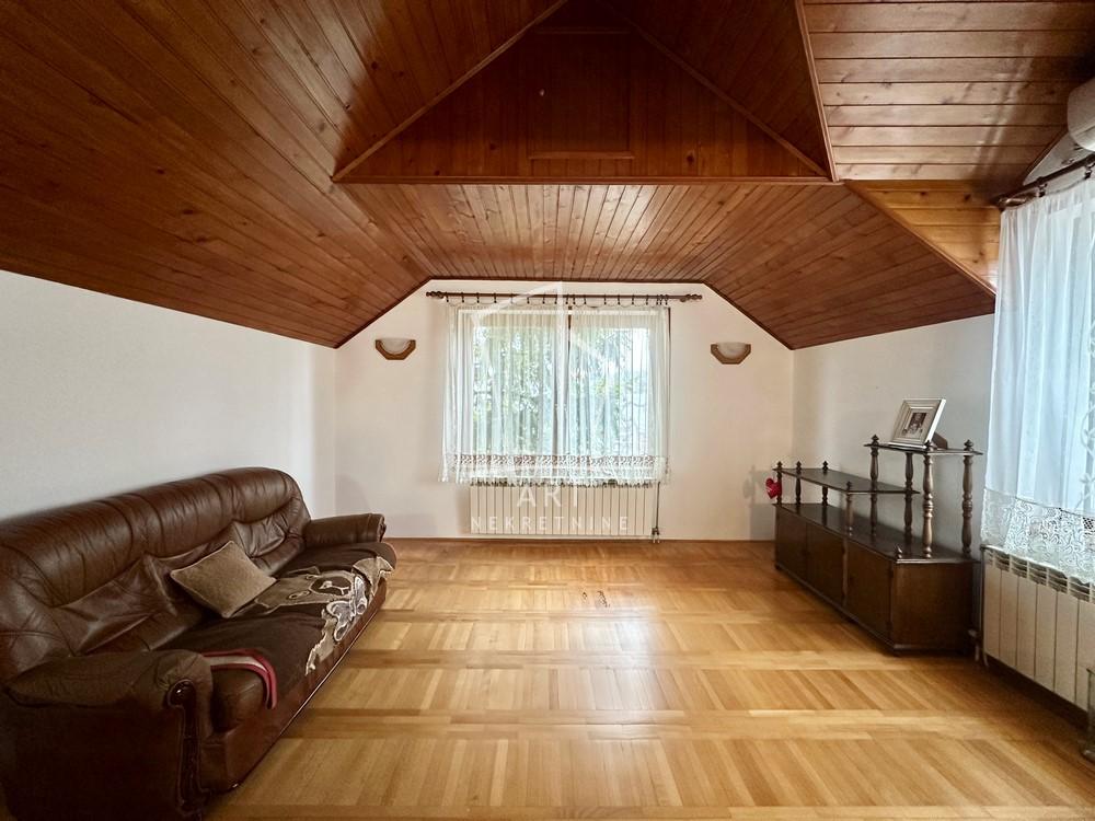 Stan na prodaju u Beogradu, Banjica, 59m2, cena 234000 evra