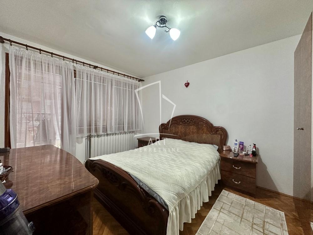 Stan na prodaju u Beogradu, Banjica, 59m2, cena 234000 evra