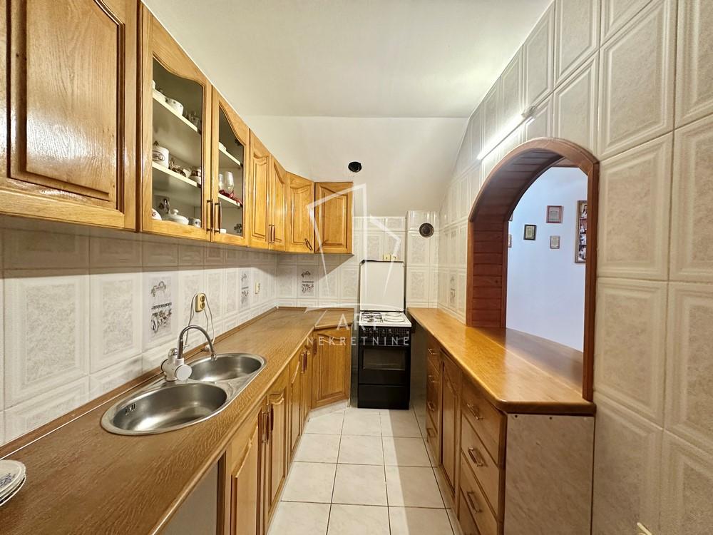 Stan na prodaju u Beogradu, Banjica, 59m2, cena 234000 evra