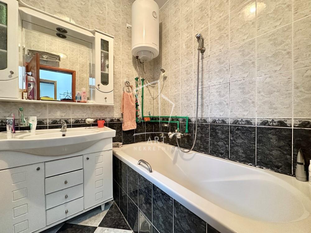 Stan na prodaju u Beogradu, Banjica, 59m2, cena 234000 evra