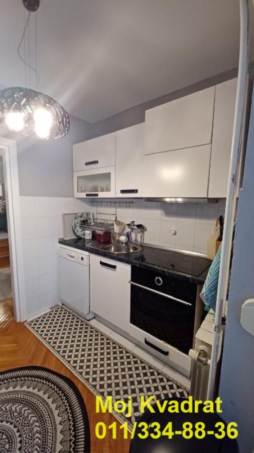 Stan na prodaju u Beogradu, Čukarica, dvoiposoban, 65m2, cena 194000 evra