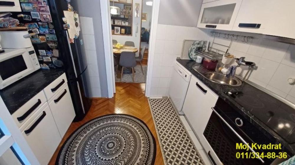 Stan na prodaju u Beogradu, Čukarica, dvoiposoban, 65m2, cena 194000 evra