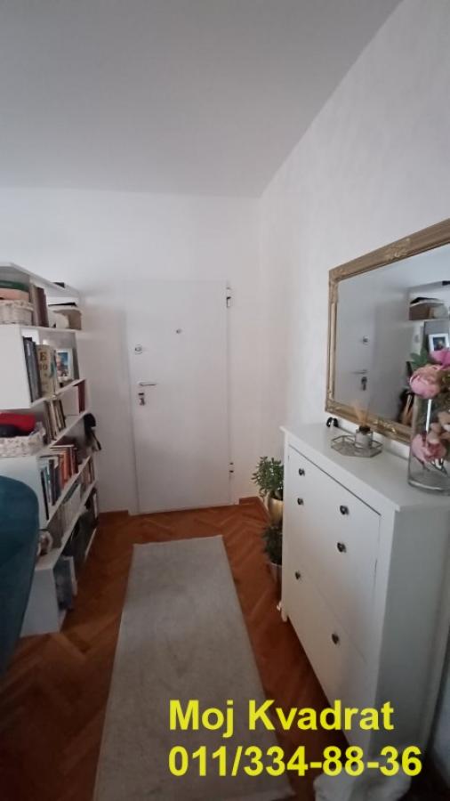 Stan na prodaju u Beogradu, Čukarica, dvoiposoban, 65m2, cena 194000 evra