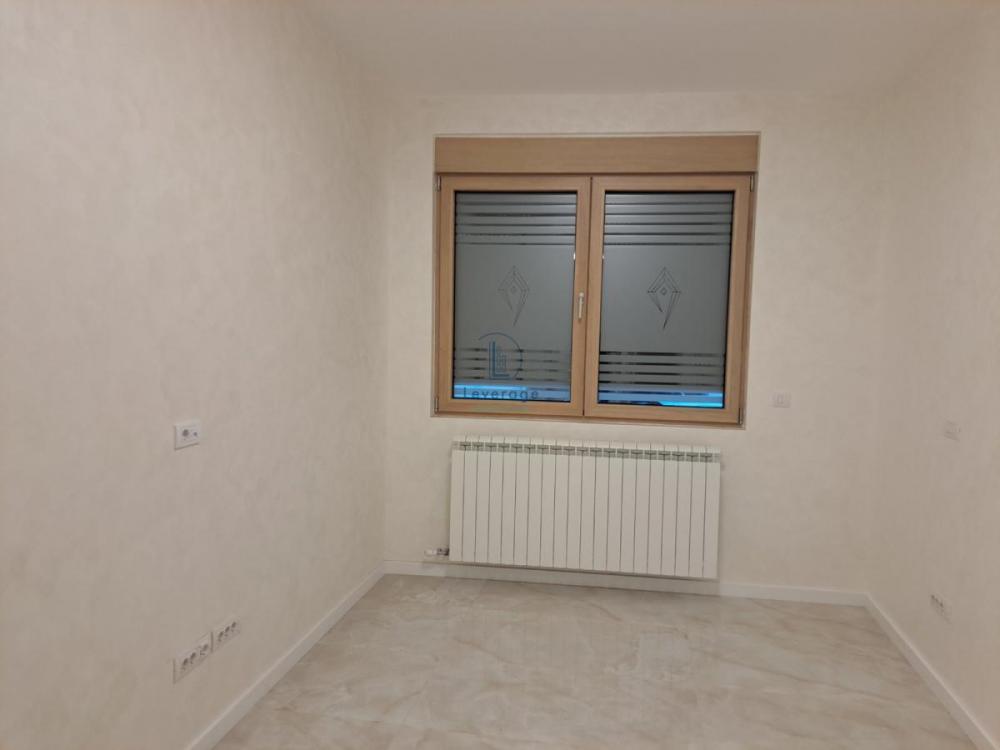 Stan na prodaju u Beogradu, Čubura, trosoban, 56m2, cena 240000 evra