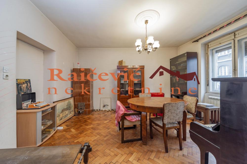 Stan na prodaju u Beogradu, Skadarlija, trosoban, 77m2, cena 301000 evra