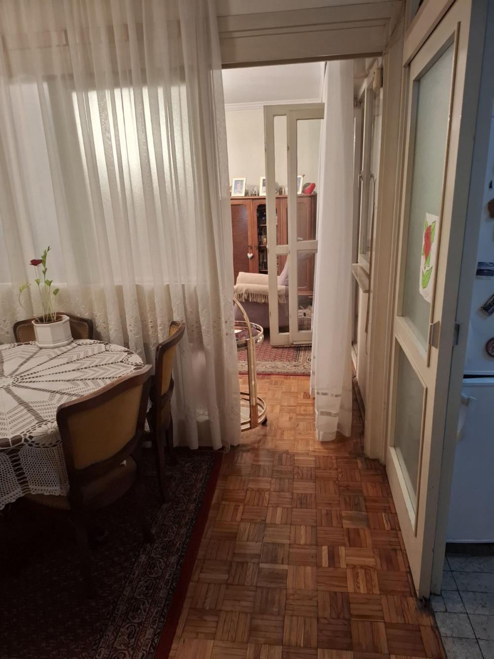 Stan na prodaju u Beogradu, Zemun, dvosoban, 61m2, cena 178000 evra