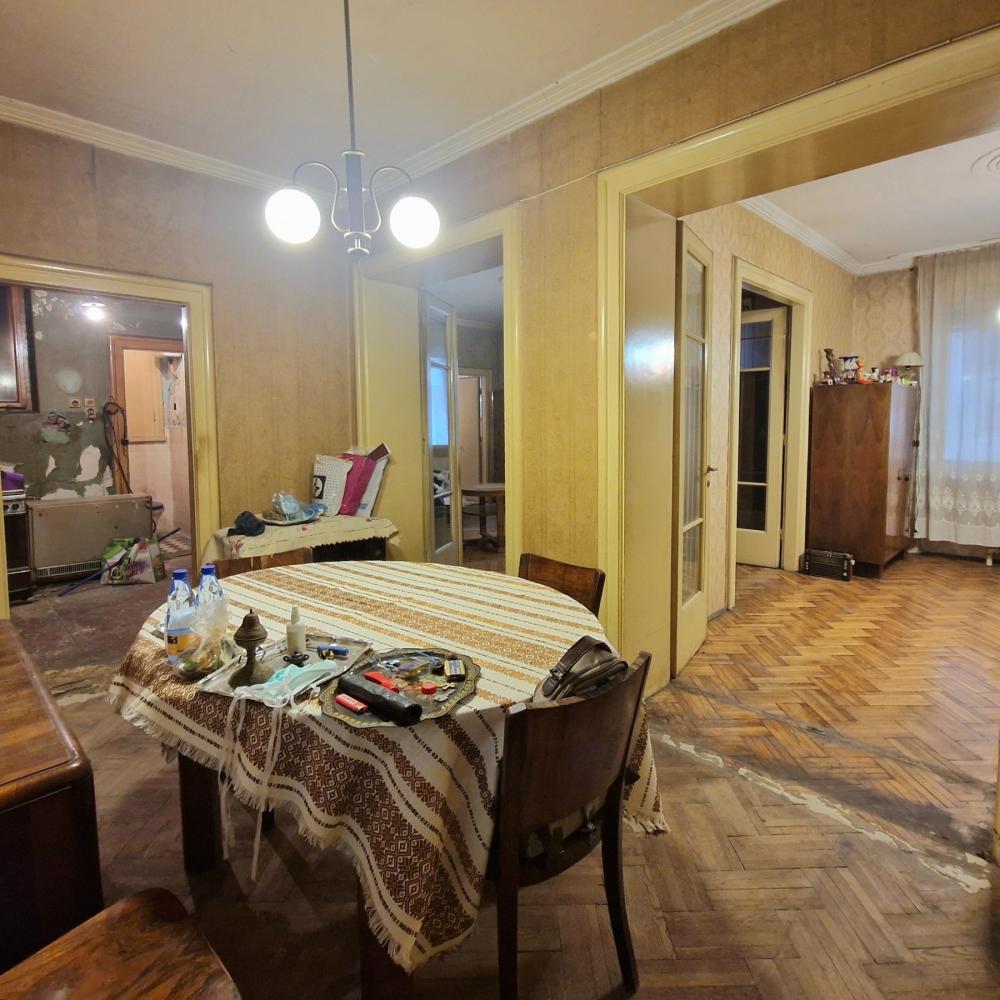 Stan na prodaju u Beogradu, Beograd (centar), dvoiposoban, 77m2, cena 280000 evra