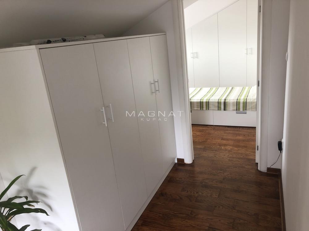 Stan na prodaju u Beogradu, Zemun, 106m2, cena 310000 evra