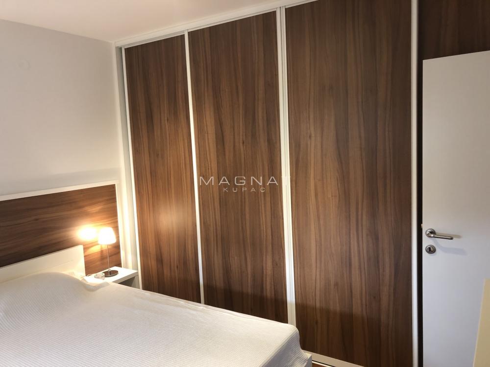 Stan na prodaju u Beogradu, Zemun, 106m2, cena 310000 evra