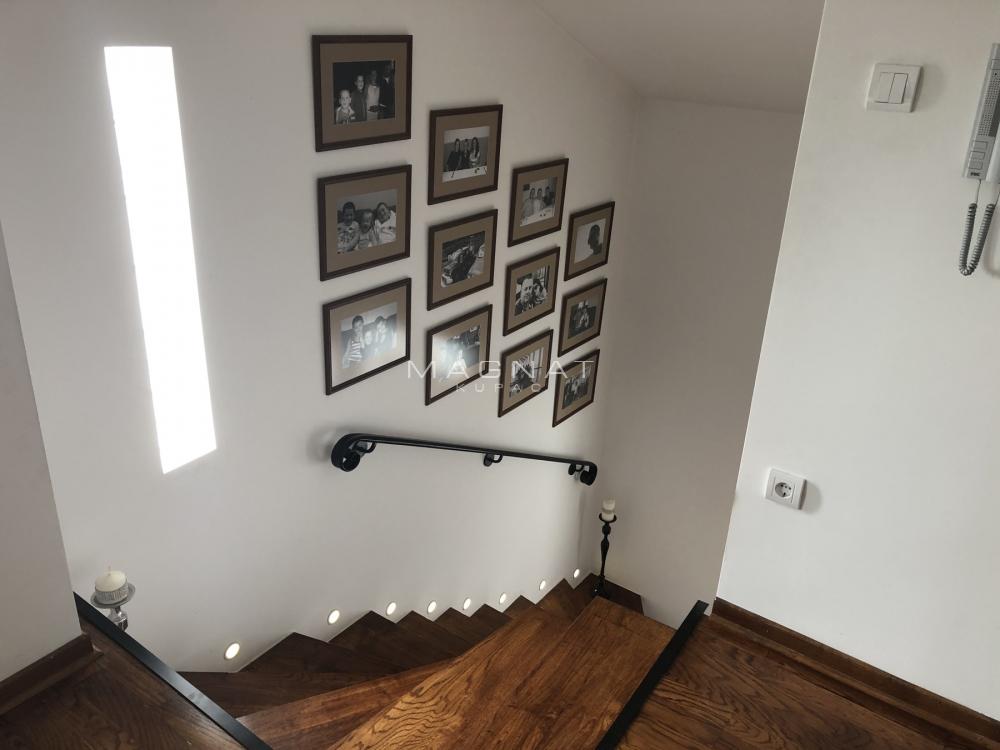 Stan na prodaju u Beogradu, Zemun, 106m2, cena 310000 evra