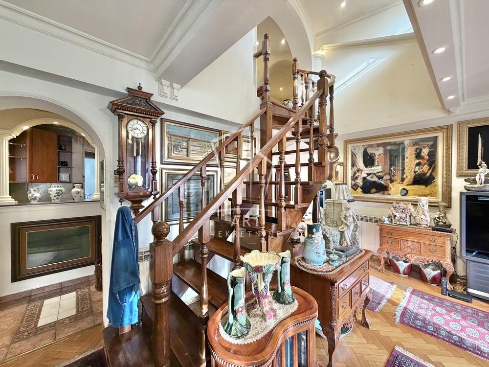 Stan na prodaju u Beogradu, Crveni Krst, trosoban, 117m2, cena 430000 evra