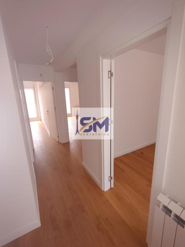 Stan na prodaju u Beogradu, Vukov spomenik, cetvorosoban, 95m2, cena 362800 evra