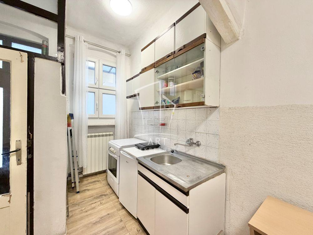 Stan na prodaju u Beogradu, Stari grad, jednosoban, 30m2, cena 113000 evra