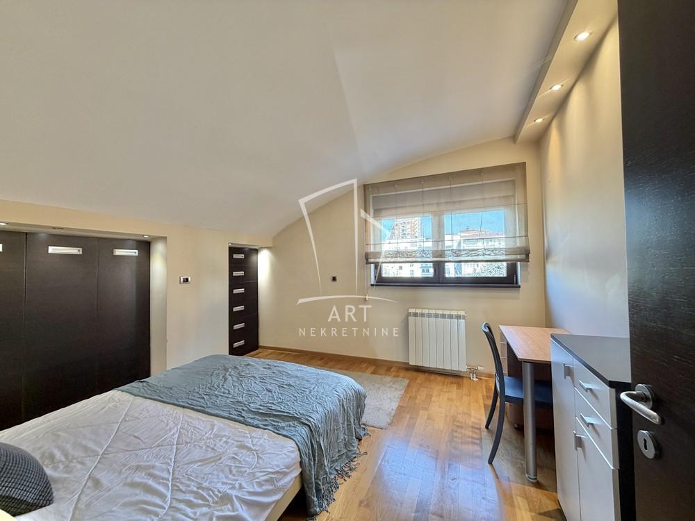 Stan na prodaju u Beogradu, Crveni Krst, 64m2, cena 590000 evra