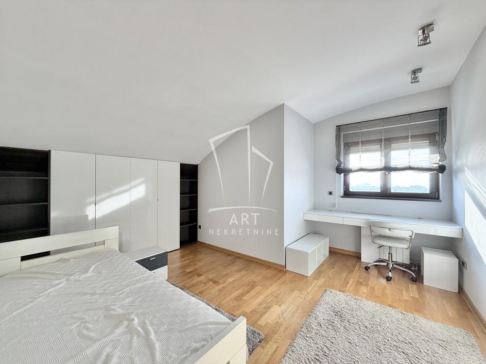 Stan na prodaju u Beogradu, Crveni Krst, 64m2, cena 590000 evra