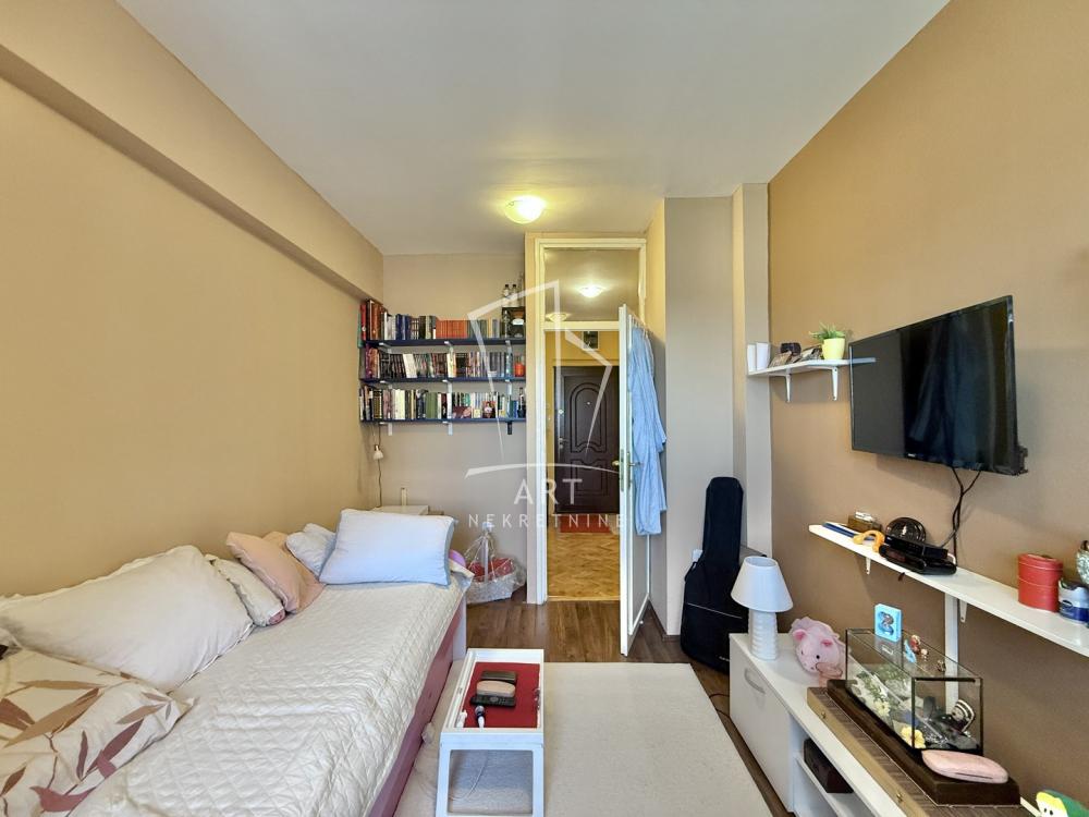 Stan na prodaju u Beogradu, Miljakovac, dvoiposoban, 83m2, cena 189000 evra