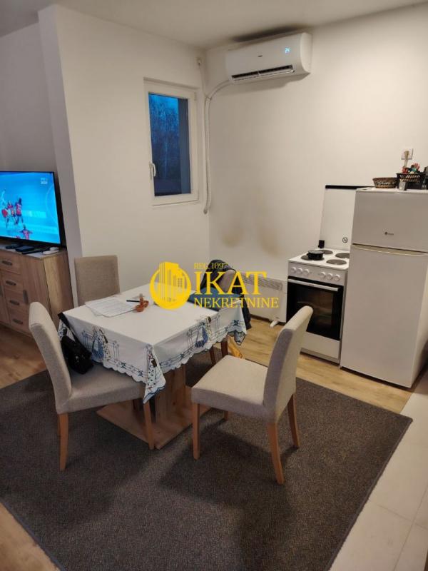 Stan na prodaju u Beogradu, Kaluđerica, jednoiposoban, 38m2, cena 68000 evra