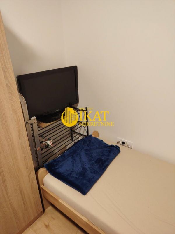 Stan na prodaju u Beogradu, Kaluđerica, jednoiposoban, 38m2, cena 68000 evra