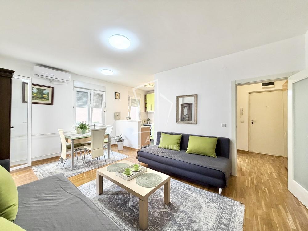 Stan na prodaju u Beogradu, Učiteljsko naselje, dvosoban, 48m2, cena 187000 evra