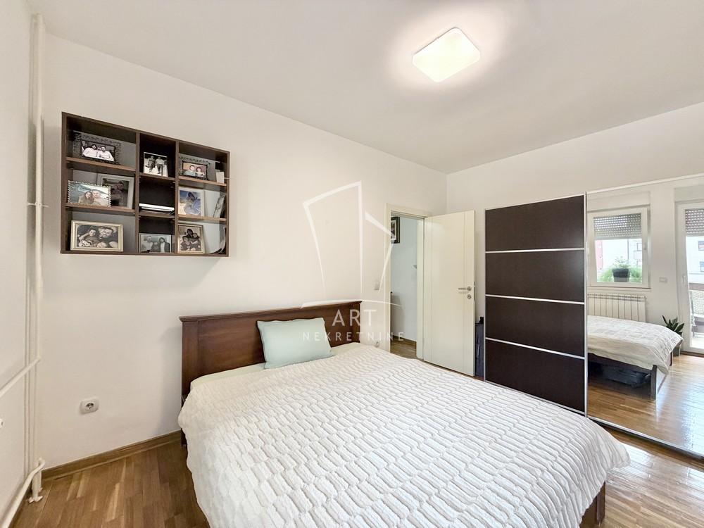 Stan na prodaju u Beogradu, Učiteljsko naselje, dvosoban, 48m2, cena 187000 evra