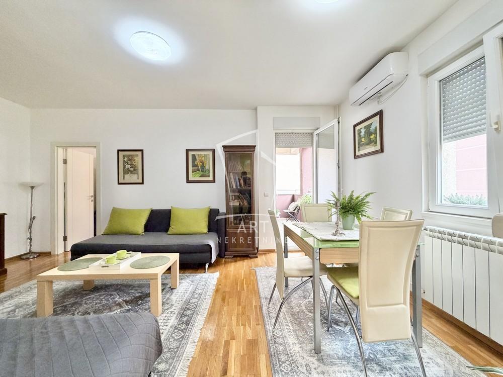 Stan na prodaju u Beogradu, Učiteljsko naselje, dvosoban, 48m2, cena 187000 evra