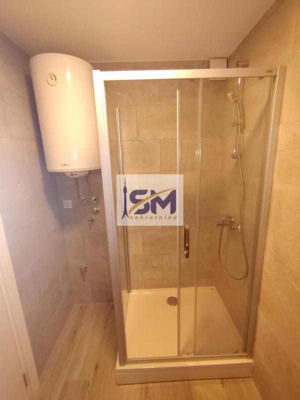 Stan na prodaju u Beogradu, Vukov spomenik, trosoban, 66m2, cena 252050 evra