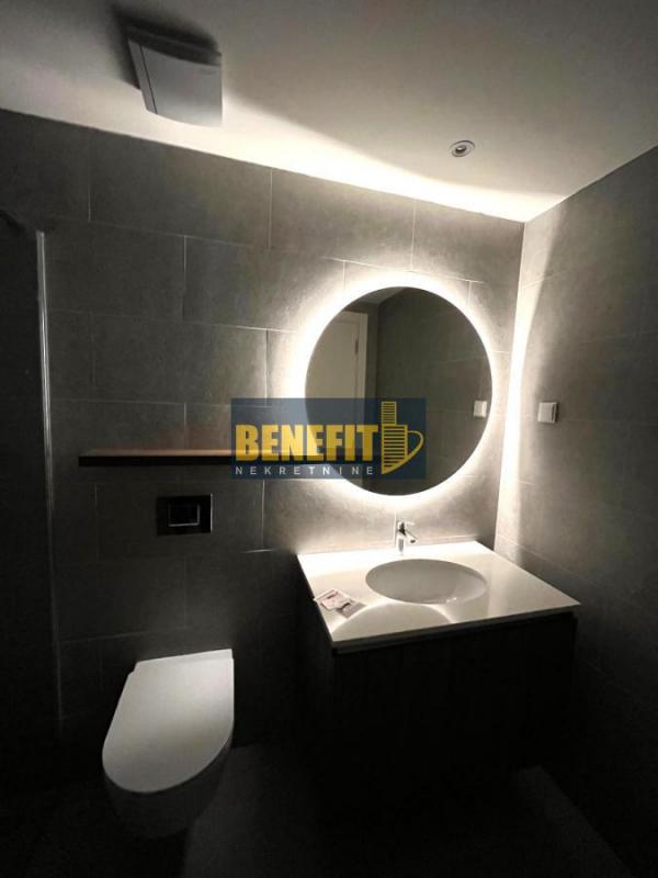 Stan na prodaju u Beogradu, Beograd na vodi, trosoban, 72m2, cena 300000 evra