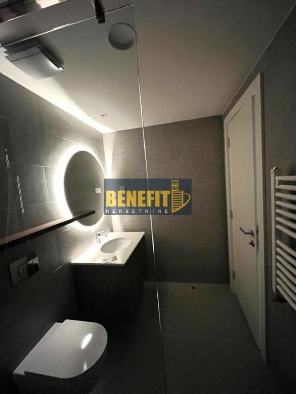 Stan na prodaju u Beogradu, Beograd na vodi, trosoban, 72m2, cena 300000 evra