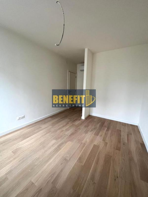 Stan na prodaju u Beogradu, Beograd na vodi, trosoban, 72m2, cena 300000 evra