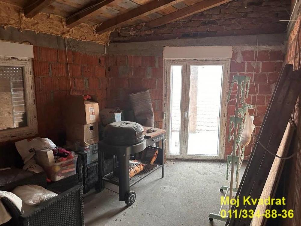 Stan na prodaju u Beogradu, Pašino brdo, trosoban, 102m2, cena 160000 evra