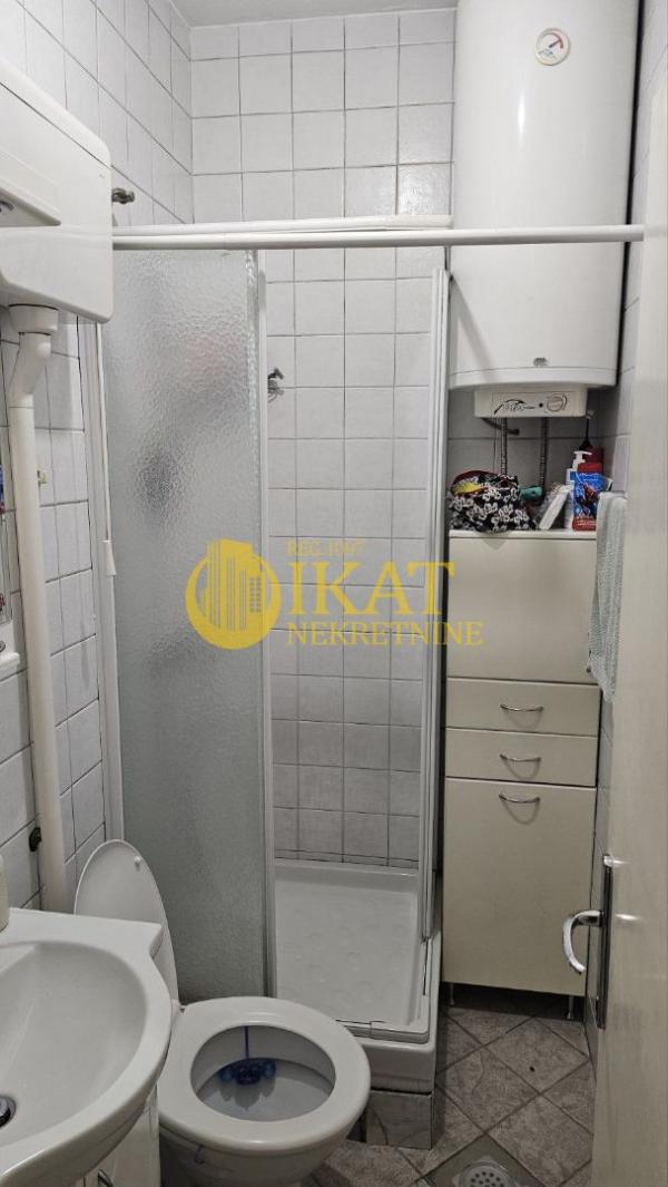 Stan na prodaju u Beogradu, Novi Beograd, jednoiposoban, 47m2, cena 170000 evra