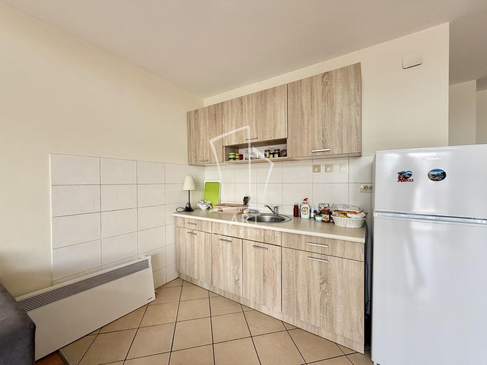 Stan na prodaju u Beogradu, Zemun, jednosoban, 38m2, cena 134000 evra