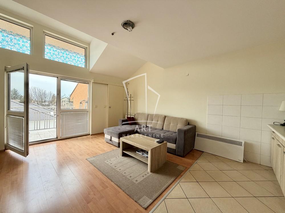 Stan na prodaju u Beogradu, Zemun, jednosoban, 38m2, cena 134000 evra