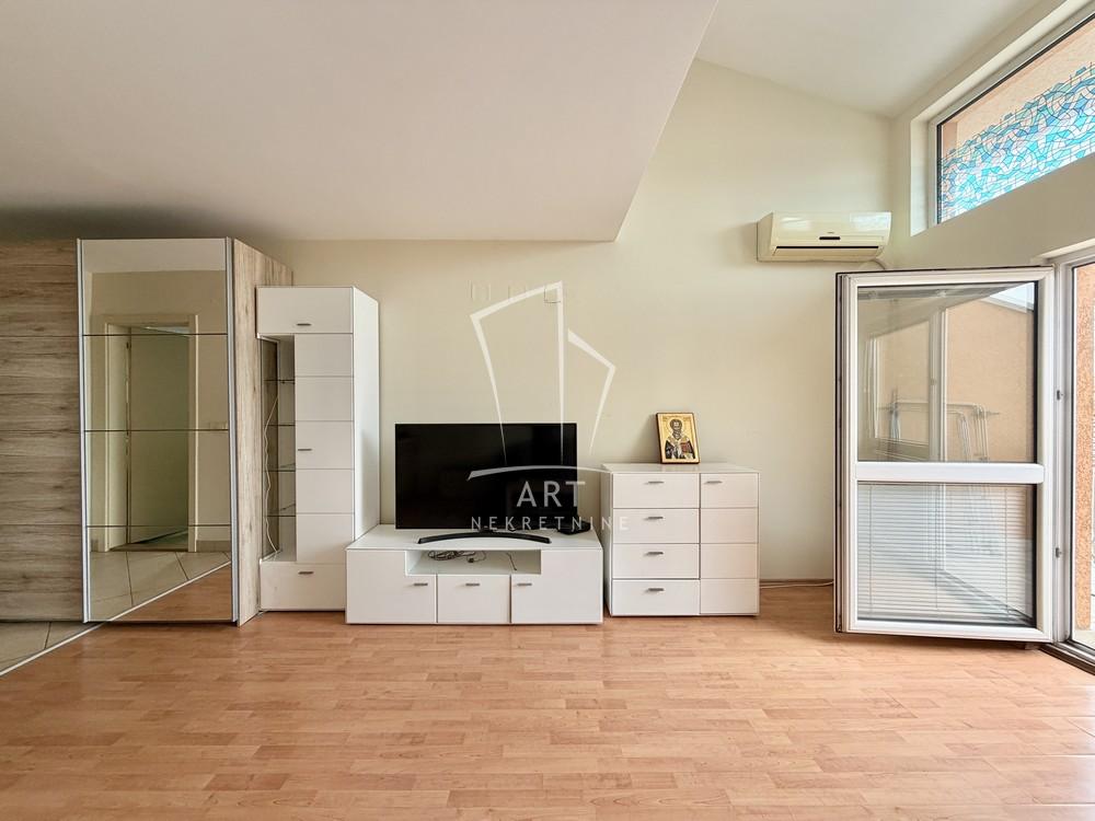 Stan na prodaju u Beogradu, Zemun, jednosoban, 38m2, cena 134000 evra