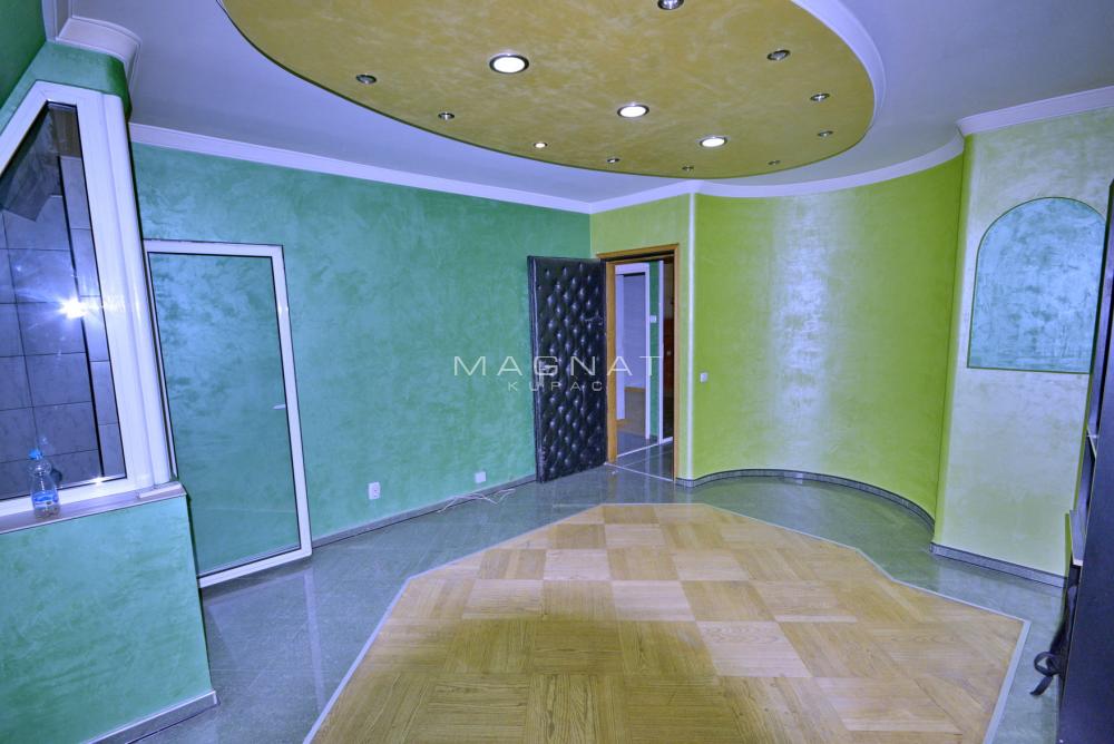 Stan na prodaju u Beogradu, Savski venac, dvoiposoban, 60m2, cena 236000 evra