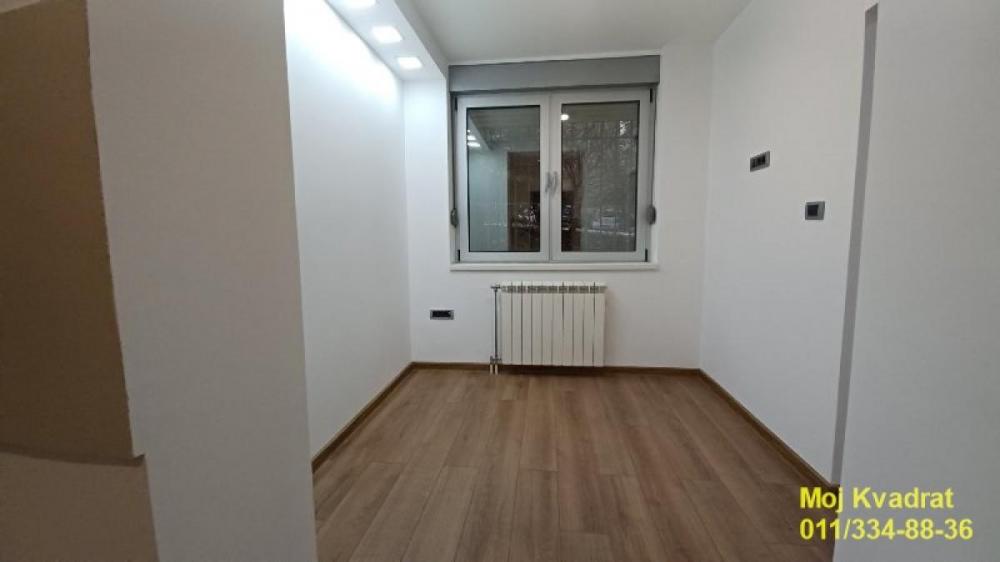 Stan na prodaju u Beogradu, Filmski grad, trosoban, 70m2, cena 210000 evra