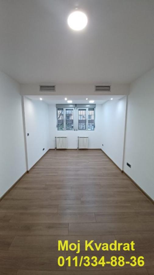 Stan na prodaju u Beogradu, Filmski grad, trosoban, 70m2, cena 210000 evra