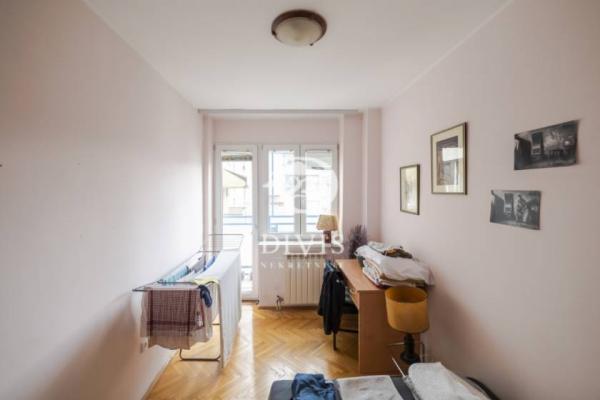 Stan na prodaju u Beogradu, Stari grad, troiposoban, 99m2, cena 437000 evra